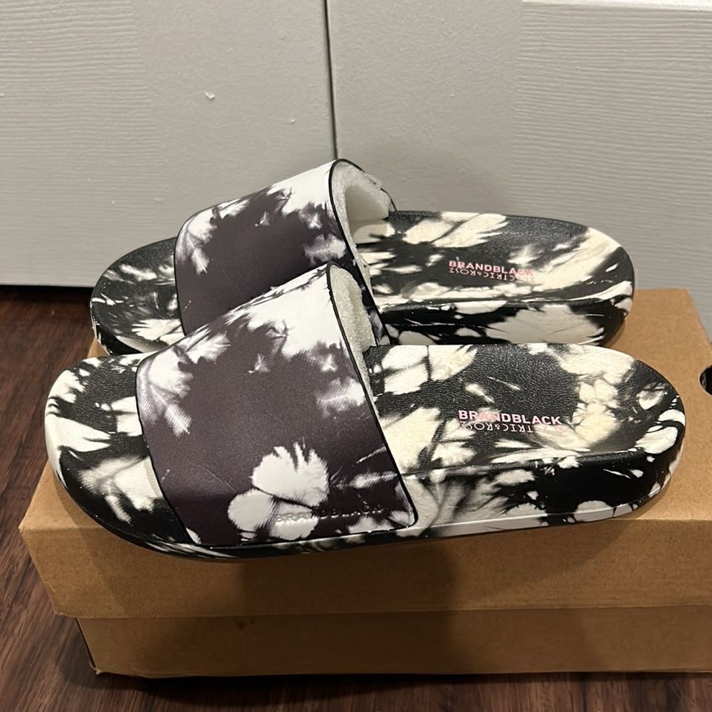 Brand Black LA/Electric & Rose Black & White Sandals, Size 7.5 - Picture 2 of 10